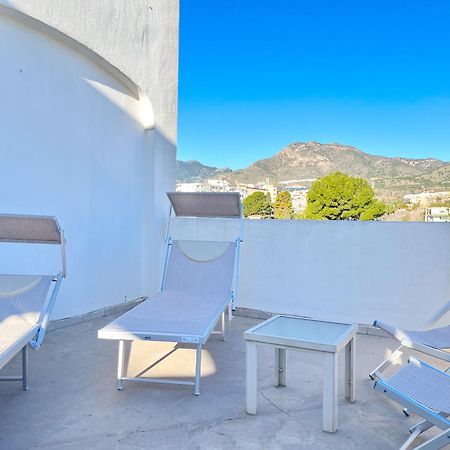 Appartement Spacieux Avec Terrasse Et Piscine Benalmádena Exterior photo