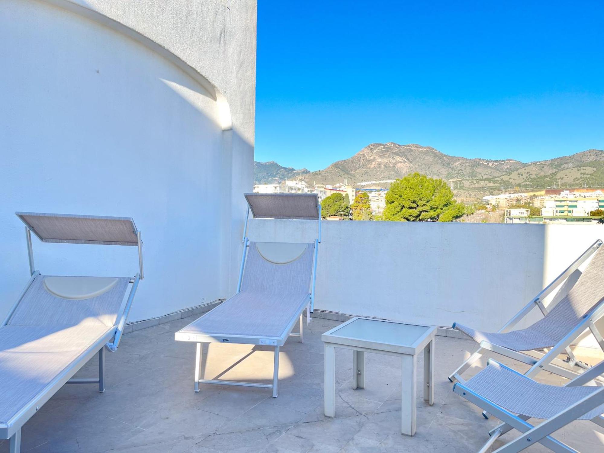Appartement Spacieux Avec Terrasse Et Piscine Benalmádena Exterior photo