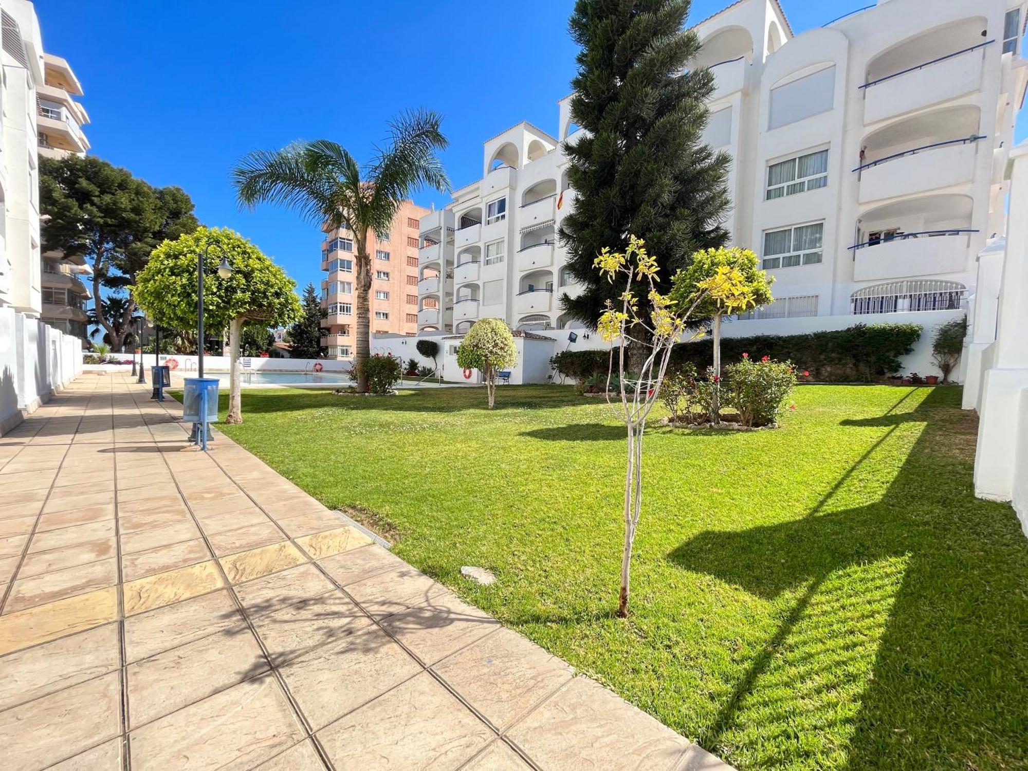 Appartement Spacieux Avec Terrasse Et Piscine Benalmádena Exterior photo
